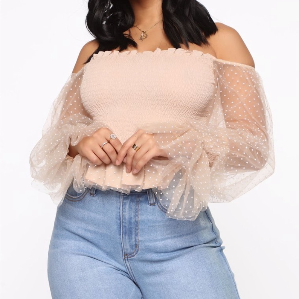 Nude pug sleeve top